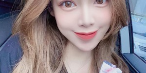 【EV女孩】Ｅ彈攻擊！最正小隻馬「茲茲Abby」精緻臉蛋嫩到發甜，纖瘦美體力頂巨乳太逆天！