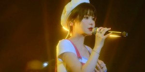 【EV扑克】22歲清純正妹歌手「潛規則片瘋傳」　本人回應了