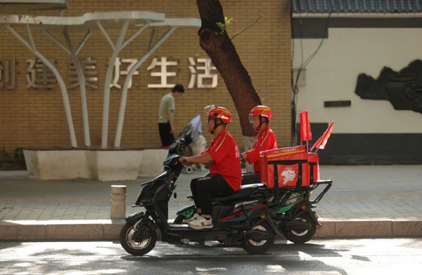 京东集团CEO：全职外卖骑手人均收入接近1.3万元