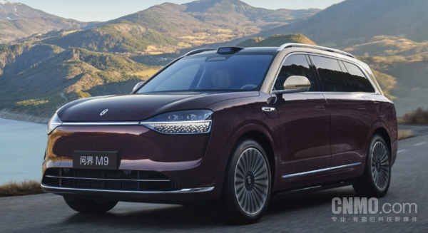 华为乾崑ADS智驾最新数据曝光：活跃用户数已达70万