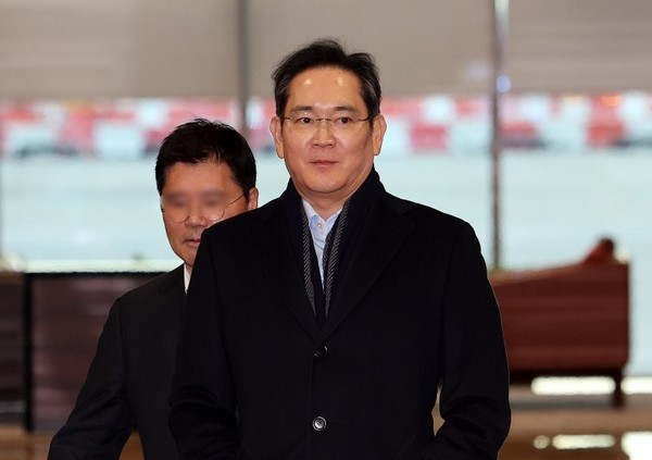 三星李在镕重提&ldquo;三明治危机&rdquo; 称恢复竞争力的&ldquo;最后机会&rdquo;